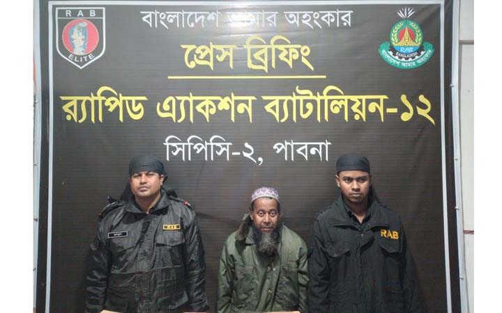 পাবনায় ৭ লাখ শলাকা নকল বিড়িসহ ব্যবসায়ী গ্রেফতার